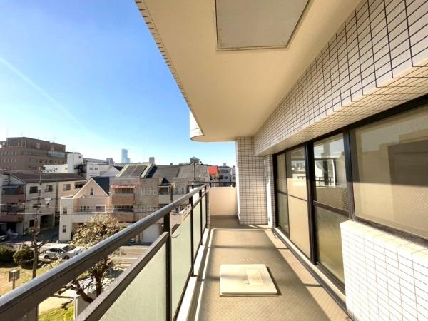 ���{���s����揟�R�k3���ڂ̒��Ã}���V�����̃o���R�j�[