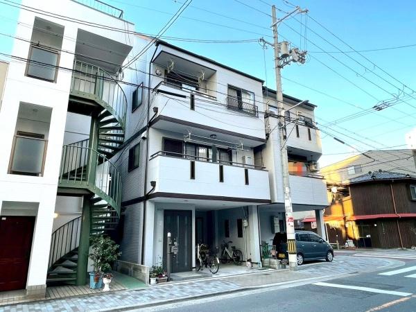 大阪府大阪市生野区新今里1丁目の中古一戸建ての駐車場