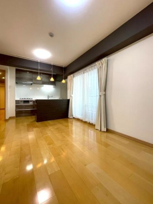 ���{���s���Z�g��c��6���ڂ̒��Ã}���V�����̃��r���O