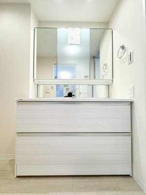 ���{�L���s��V�c2���ڂ̒��Ã}���V�����̐��ʑ�E���ʏ�