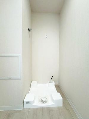 ���{�L���s��V�c2���ڂ̒��Ã}���V�����̐��ʑ�E���ʏ�