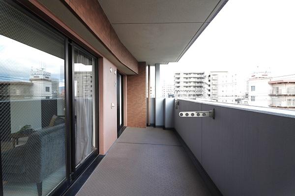 ���{��^�s�����̒��Ã}���V�����̃o���R�j�[