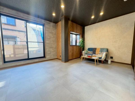 ���{��^�s�����̒��È�ˌ��Ẵ��r���O