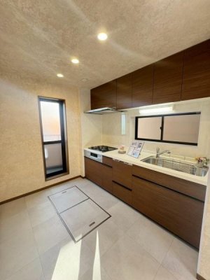 ���{��^�s�����̒��È�ˌ��ẴL�b�`��