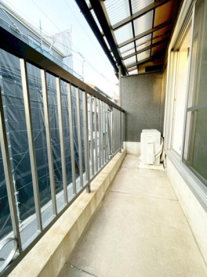 ���{�L���s���]��2���ڂ̒��Ãe���X�n�E�X�̃o���R�j�[