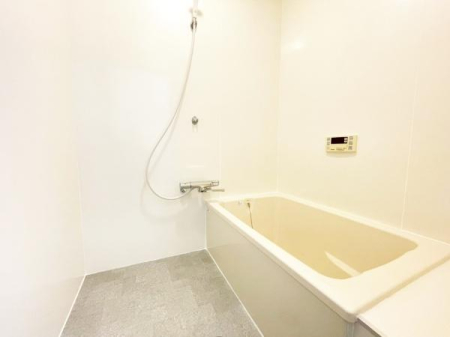 ���{�L���s���]��2���ڂ̒��Ãe���X�n�E�X�̗���