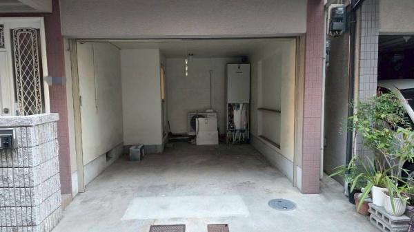 ���{��^�s����2���ڂ̒��È�ˌ��Ă̒��ԏ�