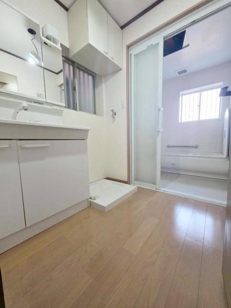 ���{��^�s����2���ڂ̒��È�ˌ��Ă̐��ʑ�E���ʏ�