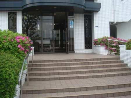 ���{����s����{��1���ڂ̒��Ã}���V�����̃G���g�����X