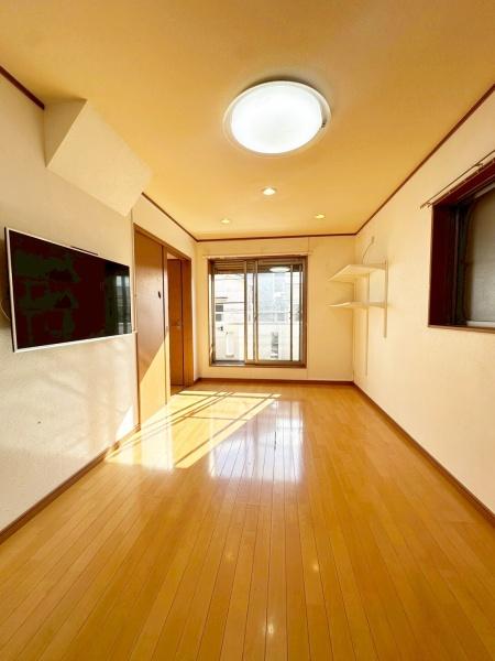 ���{�Q����s������V���̒��È�ˌ��Ẵ��r���O