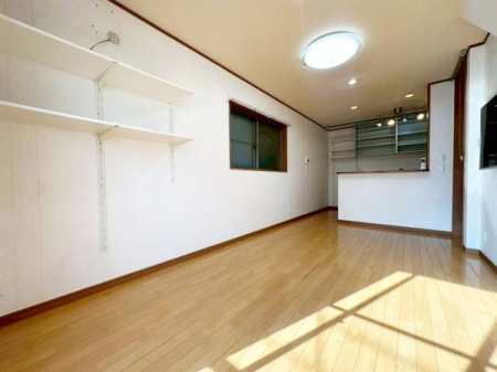 ���{�Q����s������V���̒��È�ˌ��Ẵ��r���O