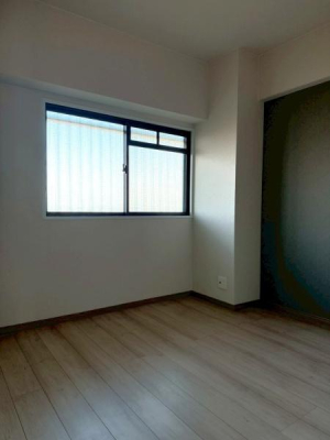 ���{���s������A4���ڂ̒��Ã}���V�����̗m��