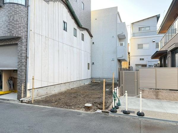 ���{���s�����c��1���ڂ̐V�z��ˌ��Ă̂��̑����n