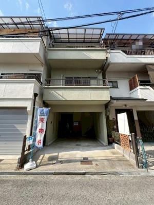 ���{�L���s��������2���ڂ̒��È�ˌ��Ă̌��n�O�ώʐ^