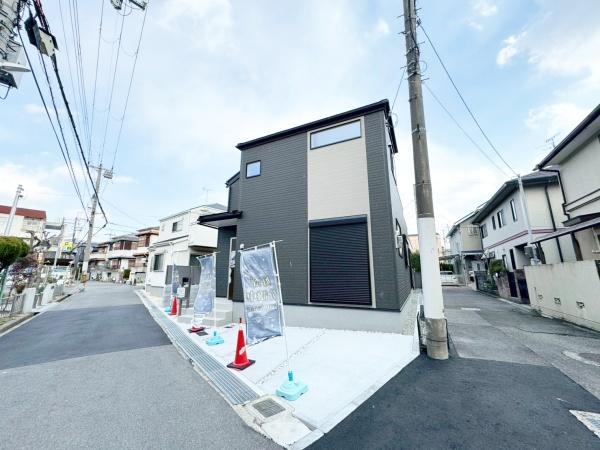 ���{�L���s�{��9���ڂ̐V�z��ˌ��Ă̑O�ʓ��H�܂ތ��n�ʐ^