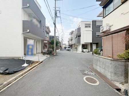 ���{�����s�ԉ�����2���ڂ̓y�n�̑O�ʓ��H�܂ތ��n�ʐ^