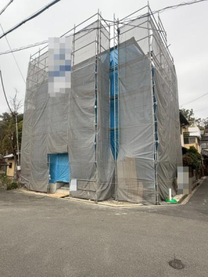 ���{�Q����s������̐V�z��ˌ��Ă̌��n�O�ώʐ^