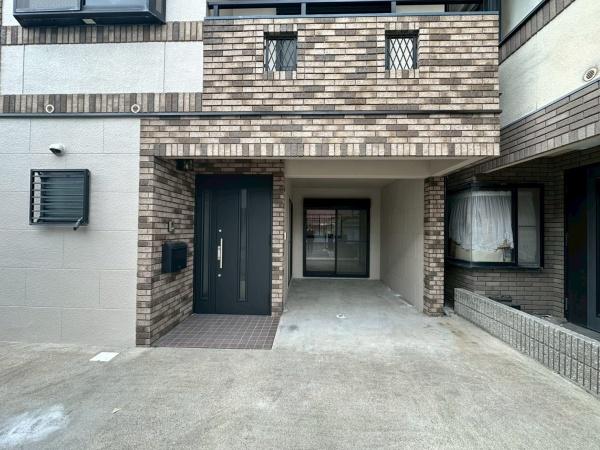 ���{����s������1���ڂ̒��È�ˌ��Ă̒��ԏ�