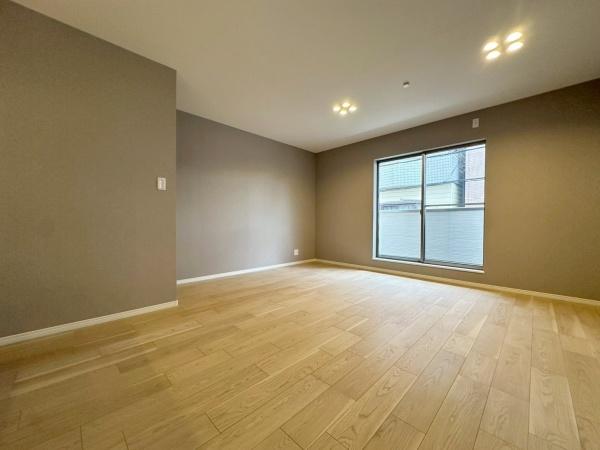 ���{�Q����s���h�����̒��È�ˌ��Ẵ��r���O