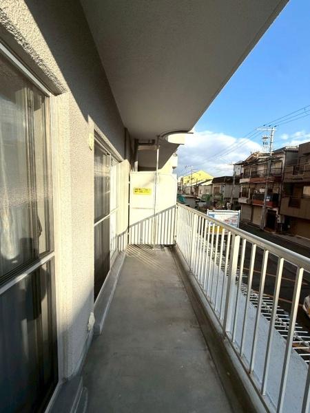 大阪府大阪市生野区鶴橋3丁目の中古マンションのバルコニー