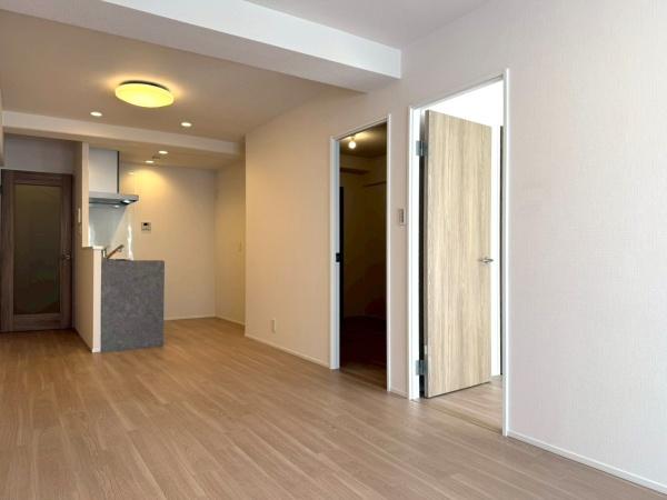 大阪府大阪市生野区鶴橋3丁目の中古マンションのリビング