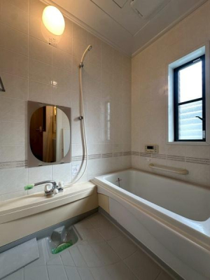 ���{��^�s���o���̒��È�ˌ��Ă̗���