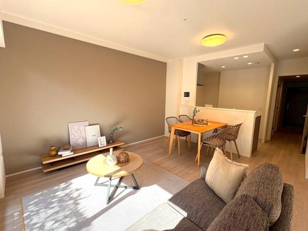 ���{���s����敽�쓌1���ڂ̒��Ã}���V�����̃��r���O