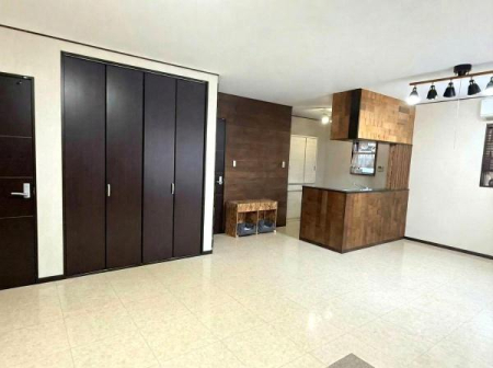 ���{���s�����F�k1���ڂ̒��È�ˌ��Ẵ��r���O