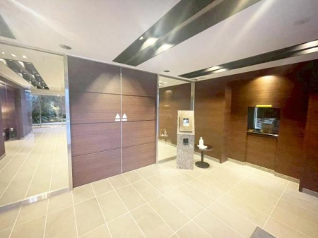 ���{�����s�o��1���ڂ̒��Ã}���V�����̃G���g�����X