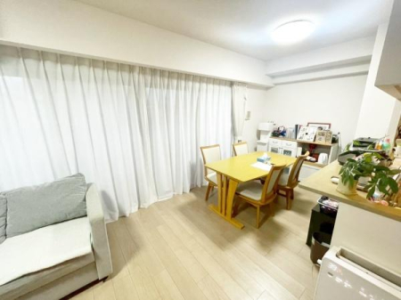 ���{�����s�o��1���ڂ̒��Ã}���V�����̃��r���O