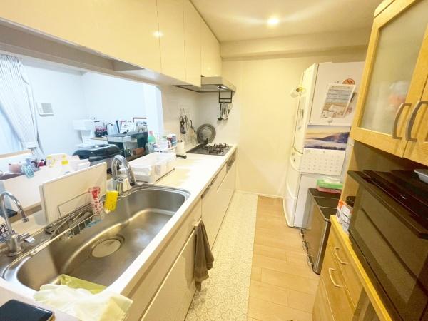 ���{�����s�o��1���ڂ̒��Ã}���V�����̃L�b�`��