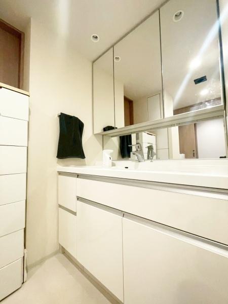 ���{�����s�o��1���ڂ̒��Ã}���V�����̐��ʑ�E���ʏ�