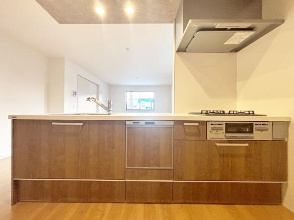 ���{�L���s������1���ڂ̐V�z��ˌ��ẴL�b�`��