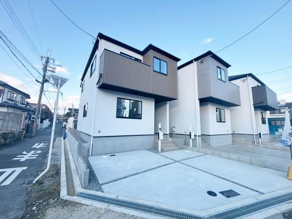 ���{�L���s������1���ڂ̐V�z��ˌ��Ă̑O�ʓ��H�܂ތ��n�ʐ^