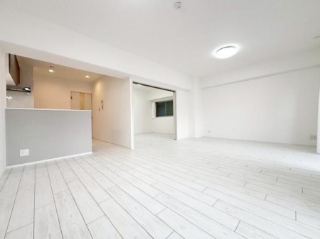 ���{�L���s���������̒��Ã}���V�����̃��r���O