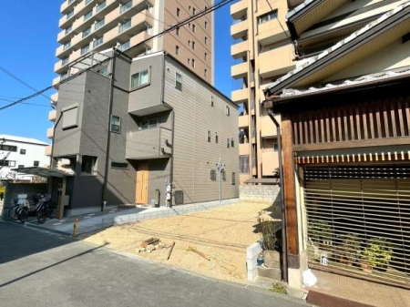 ���{���s���Z�g��R��1���ڂ̓y�n�̂��̑����n