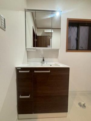 ���{�����s�a�쒬2���ڂ̒��È�ˌ��Ă̐��ʑ�E���ʏ�