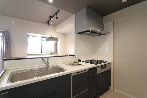 ���{�����s��~��3���ڂ̒��Ã}���V�����̃L�b�`��