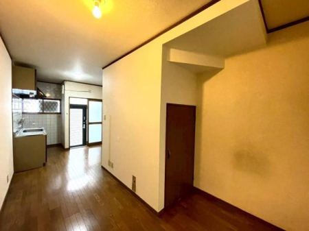 ���{���s�����F�k2���ڂ̒��È�ˌ��Ẵ��r���O