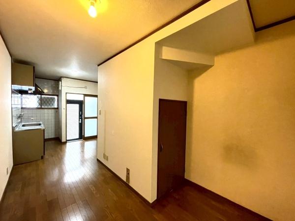 ���{���s�����F�k2���ڂ̒��È�ˌ��Ẵ��r���O