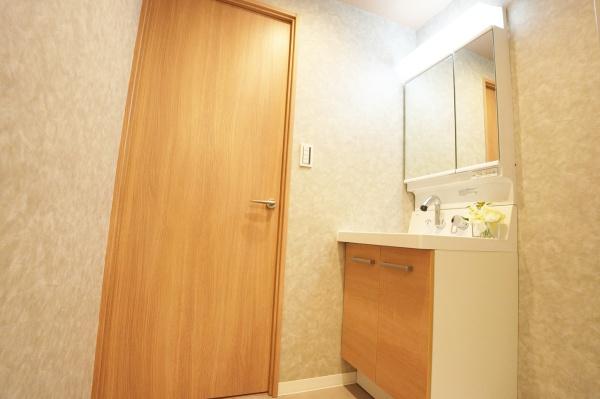 ���{���c�s����c2���ڂ̒��Ã}���V�����̐��ʑ�E���ʏ�