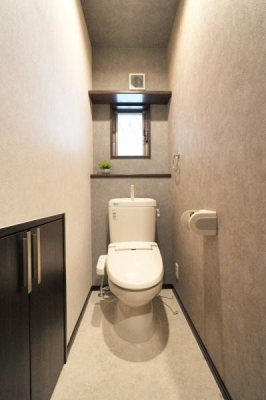 ���{���s�����V��5���ڂ̒��È�ˌ��Ẵg�C��