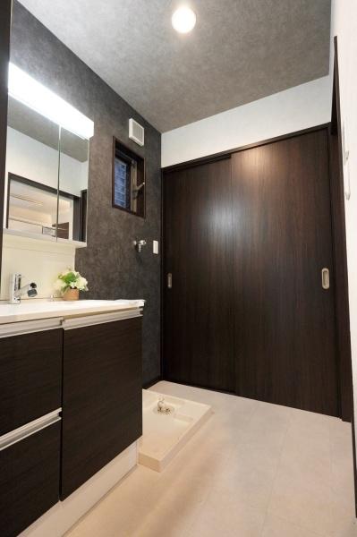 ���{���s�����V��5���ڂ̒��È�ˌ��Ă̐��ʑ�E���ʏ�