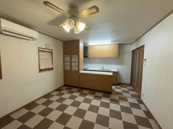 ���{�����s�g�c�{��3���ڂ̒��È�ˌ��Ẵ��r���O