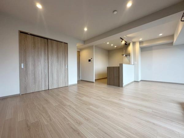 ���{��^�s�{���̒��Ã}���V�����̃��r���O