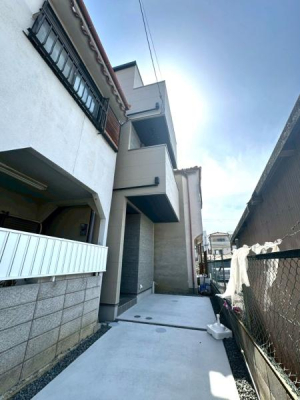 ���{���s���Z�g��������c4���ڂ̐V�z��ˌ��Ă̂��̑����n