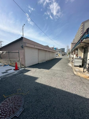 ���{���s���Z�g��������c4���ڂ̐V�z��ˌ��Ă̑O�ʓ��H�܂ތ��n�ʐ^