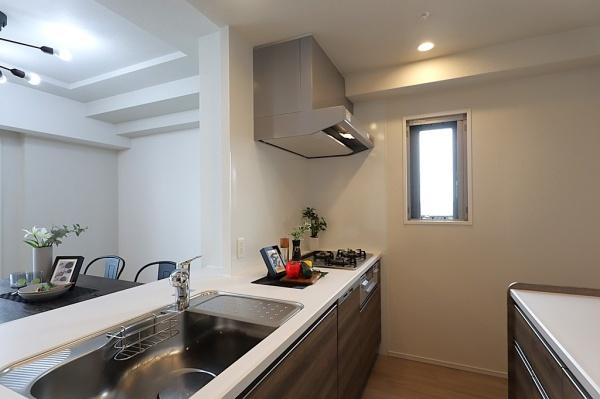 ���{�����s����2���ڂ̒��Ã}���V�����̃L�b�`��