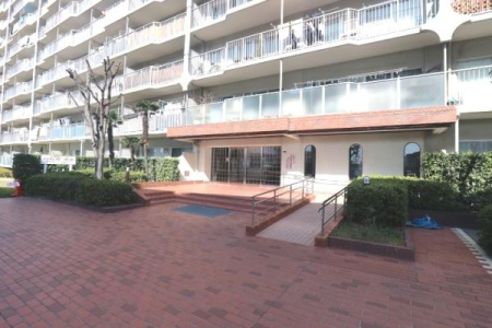 ���{����s���_�k��3���ڂ̒��Ã}���V�����̃G���g�����X