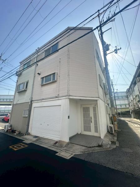 ���{����s��뒬1���ڂ̒��È�ˌ��Ă̌��n�O�ώʐ^